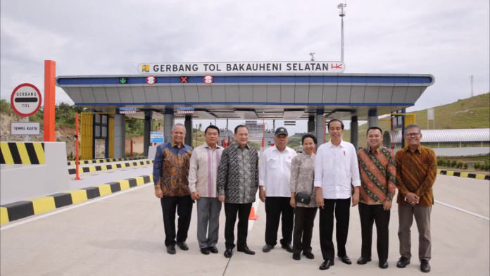Jokowi resmikan tol Bakauheni selatan