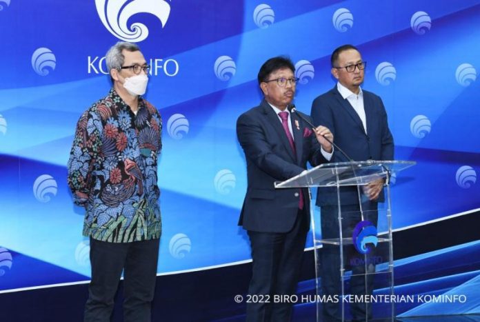 kominfo-menteri-johnny-pembangunan-infrastruktur-jokowi-kabinet-indonesia-maju-ayh-6