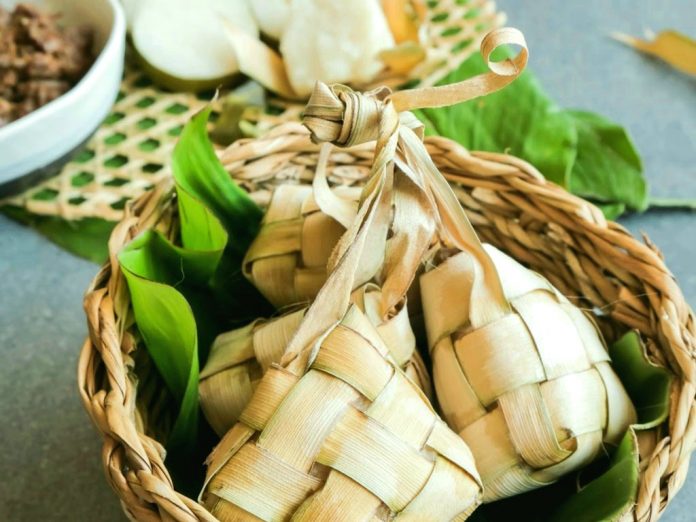 Jadi Makanan Khas Saat Momen Lebaran, Ini Asal Usul Ketupat!