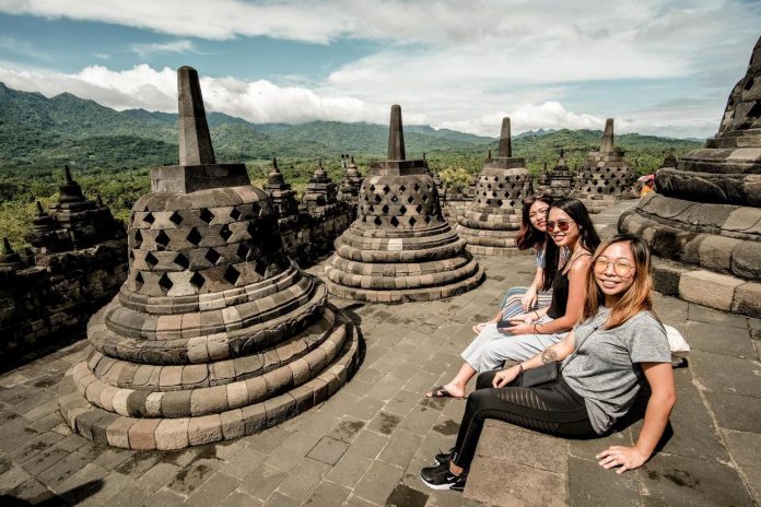 Tingkatkan Kerja Sama, Forum Pariwisata 2024 Hadirkan Solusi Pertumbuhan Ekonomi Tingkatkan Kerja Sama, Forum Pariwisata 2024 Hadirkan Solusi Pertumbuhan Ekonomi