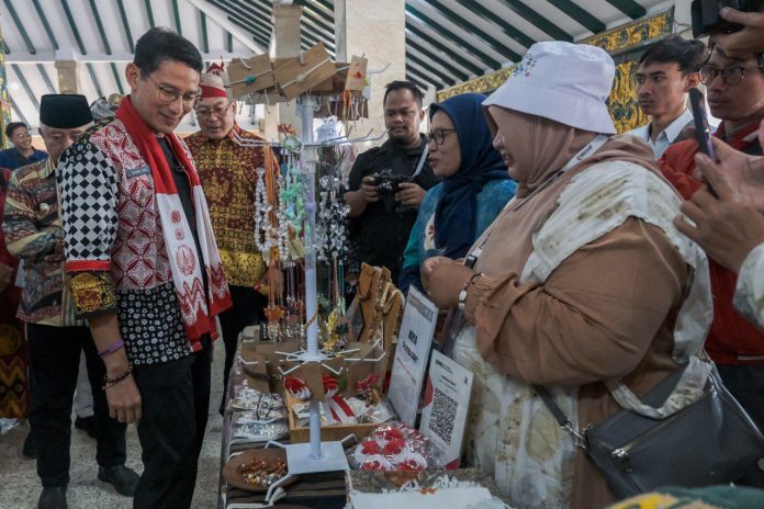 Sandiaga Uno Promosikan Fesyen Lokal Malang di Workshop Kreatif KaTa