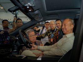 Presiden Prabowo Tantang Industri Otomotif Ciptakan Mobil Indonesia 100% Lokal