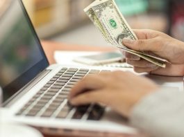Tips Menghasilkan Uang dari HP untuk Ibu Rumah Tangga yang Sibuk