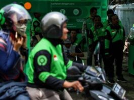 Driver Ojol Menjerit, Potongan Aplikasi Naik Jadi 30%, DPR Siap Panggil Aplikator