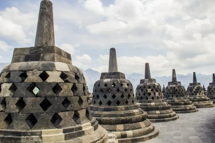 Pariwisata Jadi Kunci Pemulihan Ekonomi Indonesia di Tengah Ketidakpastian Global Pariwisata Jadi Kunci Pemulihan Ekonomi Indonesia di Tengah Ketidakpastian Global
