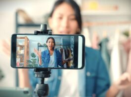 Jualan Live Produk Kecantikan, Lebih Cuan di TikTok atau Shopee Live?