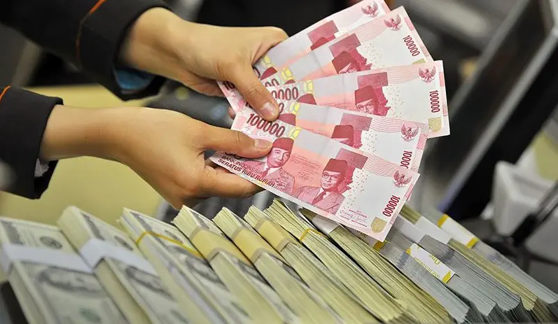 Rupiah Menguat, Dolar AS Diprediksi Jatuh di Bawah Rp15.000